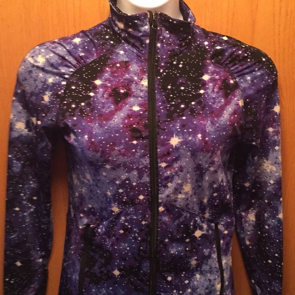 Aviva Jogging Top - Picture 2 of 6